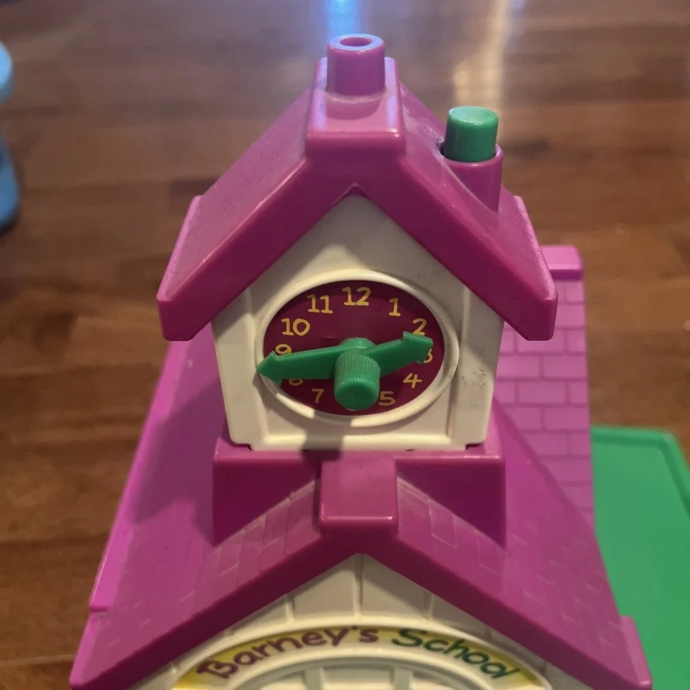 Vintage Barney The Dinosaur School Play House with 4 Accessories